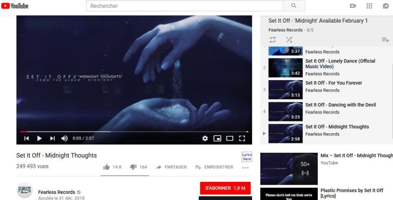 (Capture d'écran : chaîne YouTube de Fearless Records)