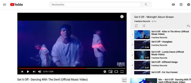 (Capture d’écran : chaîne YouTube de Fearless Records)