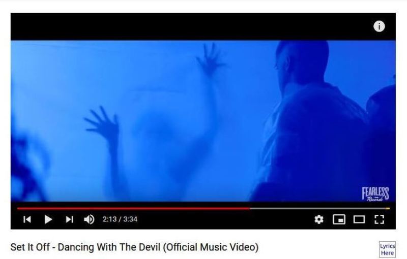 (Capture d’écran : chaîne YouTube de Fearless Records)